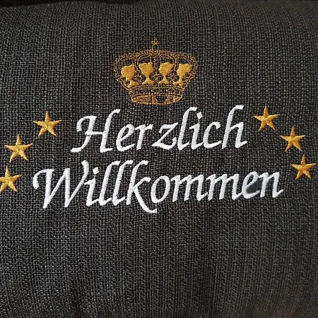 Jung Daire Kamp-Lintfort